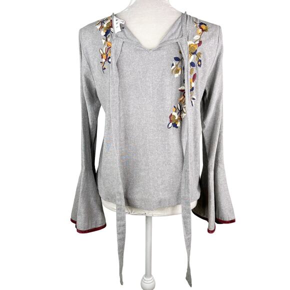 THML Riverside Top Small Gray Embroidered Floral Bell Sleeves Tie New - Picture 9 of 11